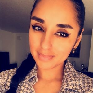 Meet your Posher, Yadira